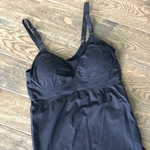 Sublime Hands-Free Pumping & Nursing Tank